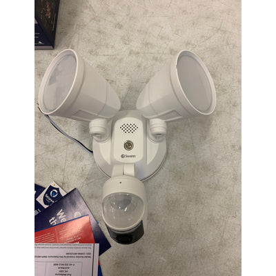 Swann Wi-Fi 4K UHD Security Cameras, Motion Activated Floodlight, Night Vision