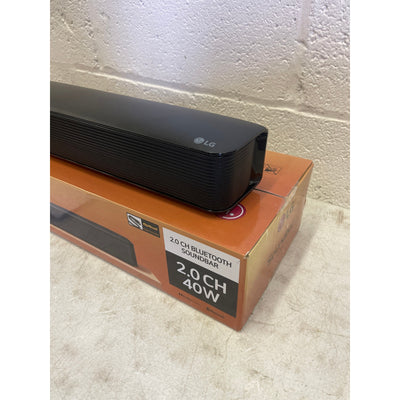 LG 2.0 ch. Soundbar w Bluetooth Streaming, Dolby Audio 40W - SKM1, Soundbar Only
