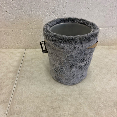 Ugg Dawson Waste Bin with Plastic Insert & Soft Outer Cover, 9"x10.5" - Charcoal