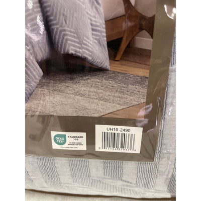Urban Habitat Queen Comforter Set w 2 Shams Geometric Matelasse Jacquard