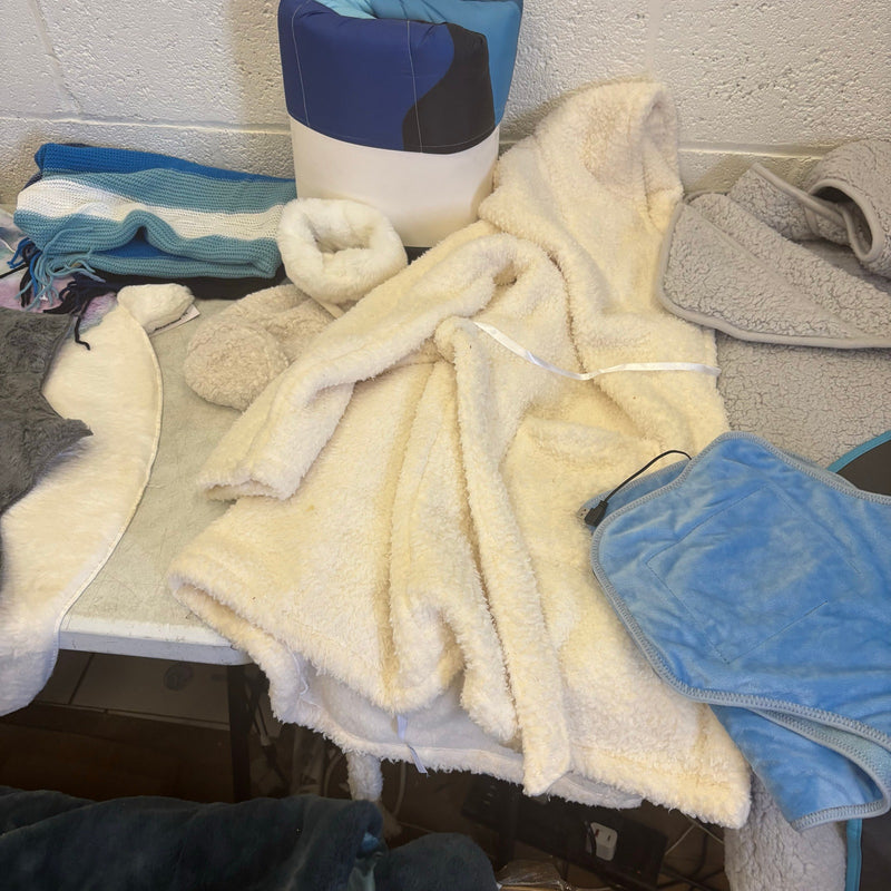 Lot-of-12 Soft Goods, Dino Sleeping Bag, 3 Unicorn Rug, 1 Dino Rug, Robe, 4 Blankets