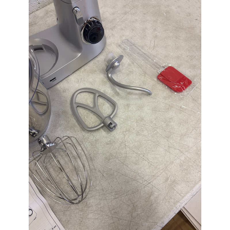 Zurio Stand Mixer with Egg Whisk, Flat Beater & Dough Hook - SM-1531NP, Silver