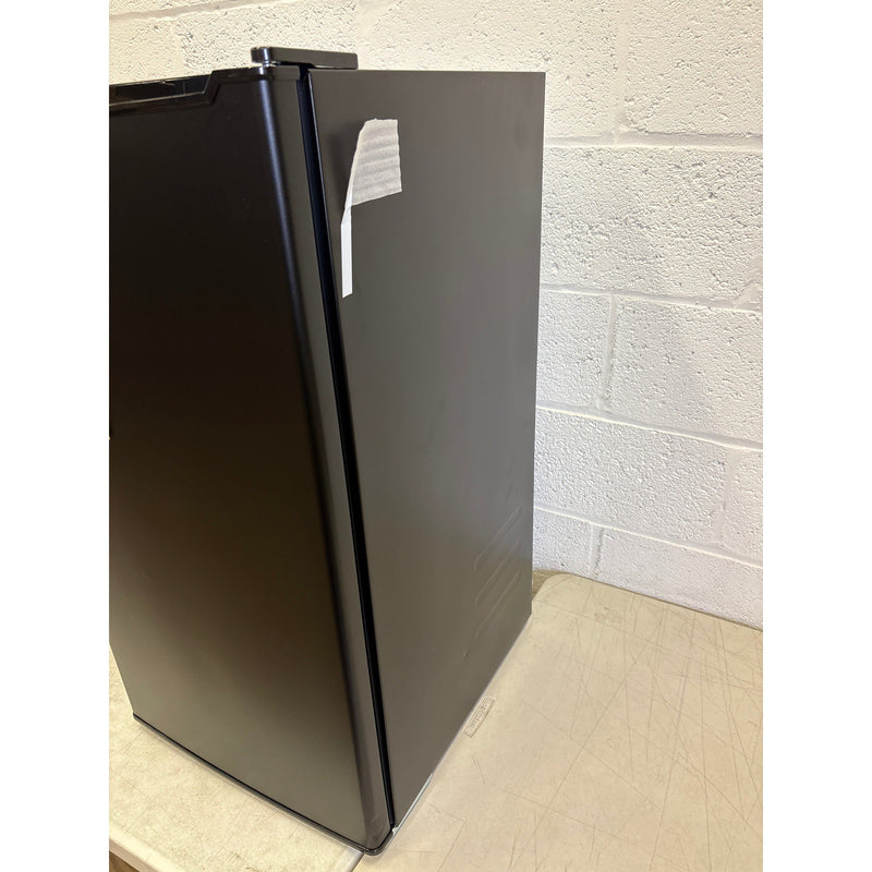 Whirlpool 3.3cu ft Mini Refrigerator Reversible Door Adjustable Thermostat Black