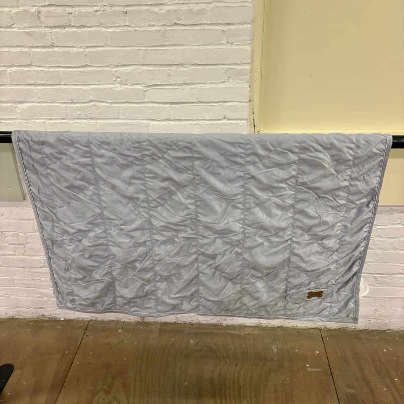 Koolaburra by Ugg Dog Blanket 40" x 50" Soft, Lightweight, Thin - Gray