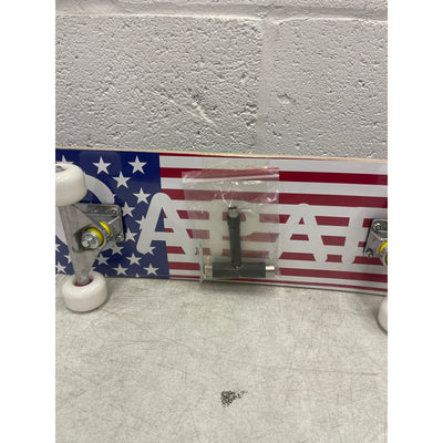 Capark Skateboard 31 Inch Pro Complete Set 7 Layer Canadian Maple Concave - Flag