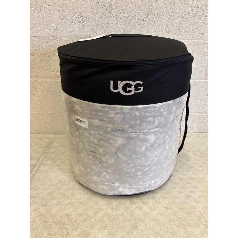 UGG Super Soft Comforter Set Gray/White King 106"x92" Bedding Reversible w Shams