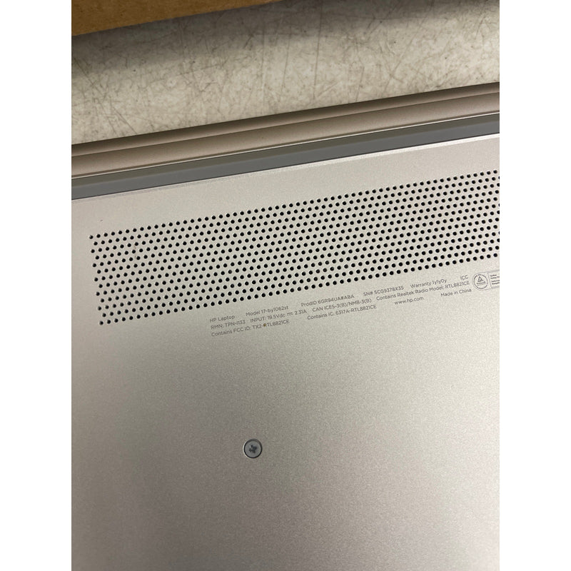 HP Notebook 17.3" i5-8265U 1.6GHz 4GB - 17-by1062st  CRACKED CASING