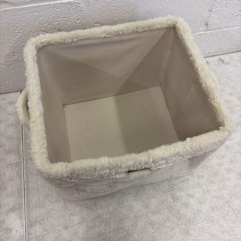 Koolaburra by Ugg Soft Fuzzy Storage Bin 17"x15"x12" Basket with Handles, White