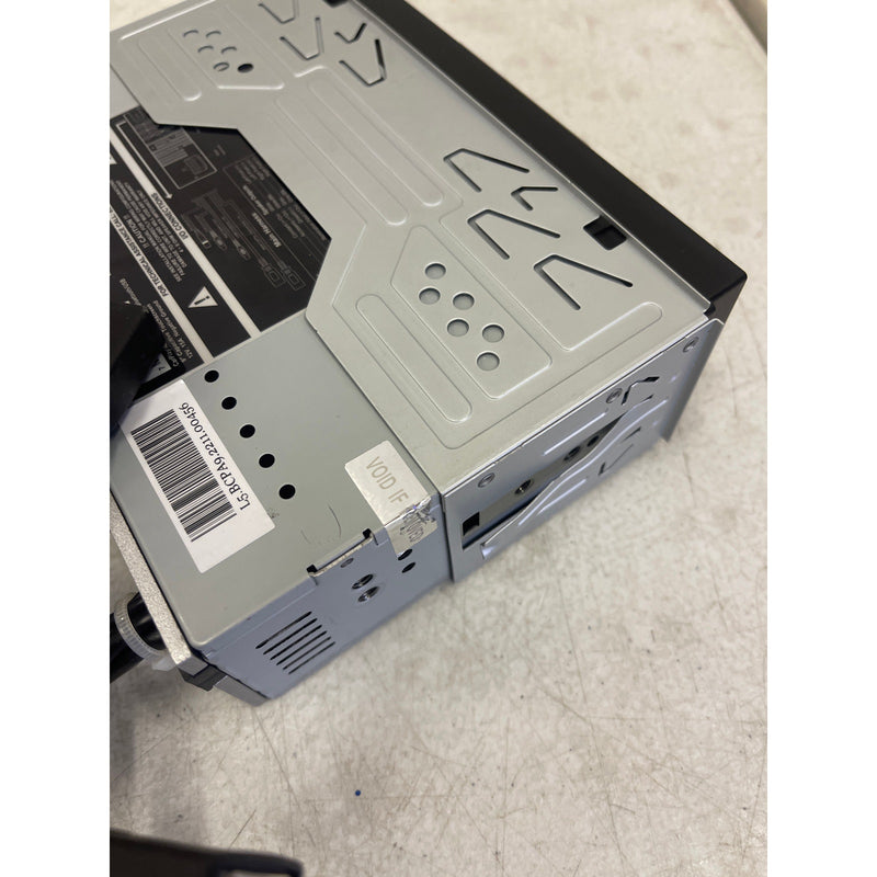 BOSS Audio Systems 9” Touchscreen CarPlay Android CRBCPA9, Missing Hardware