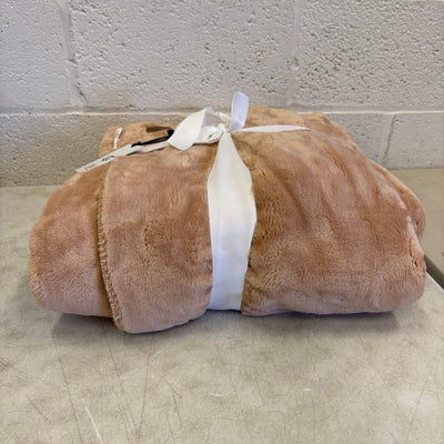 UGG Throw Blanket 50 x 70 Inches Whitecap Plush Flannel Oversized  - Rose Pink