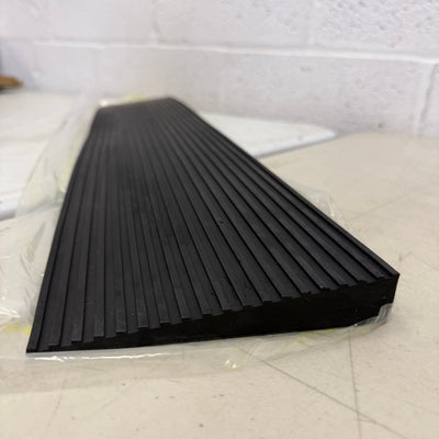 CINNYE 1'' Rise Solid Rubber Wheelchair Ramp for Doorways (35x6x1in) - Black
