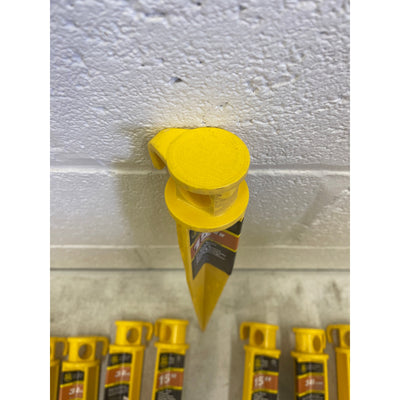 Juego de 13 estacas de anclaje multiusos para exteriores LTL Home Products de 15" y 13" amarillas