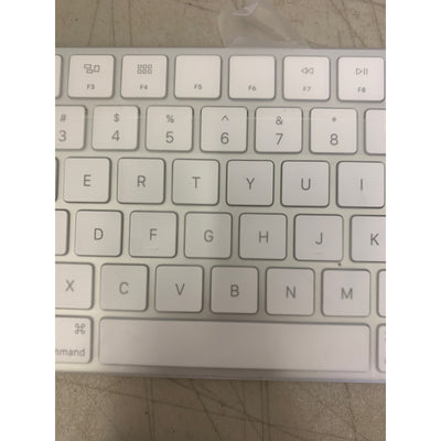 Apple Magic Keyboard - US English, Includes Lighting to USB Cable, Silver A1644