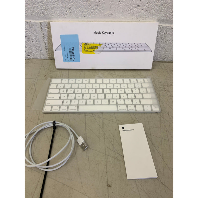 Apple Magic Keyboard - US English, Includes Lighting to USB Cable, Silver A1644